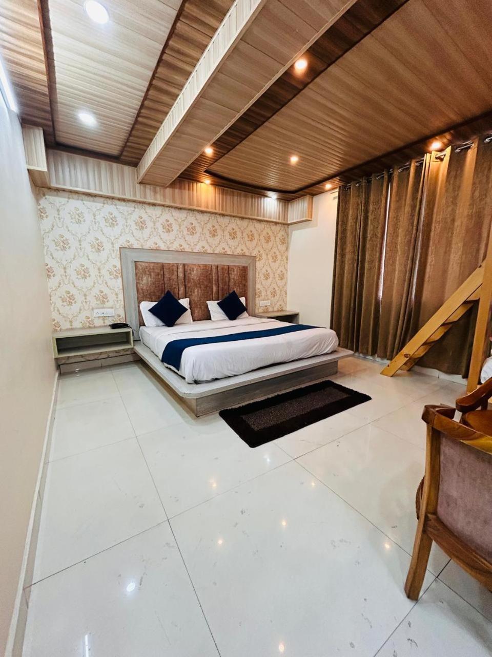 Yog Maya Regency B&B Shimla Exterior foto