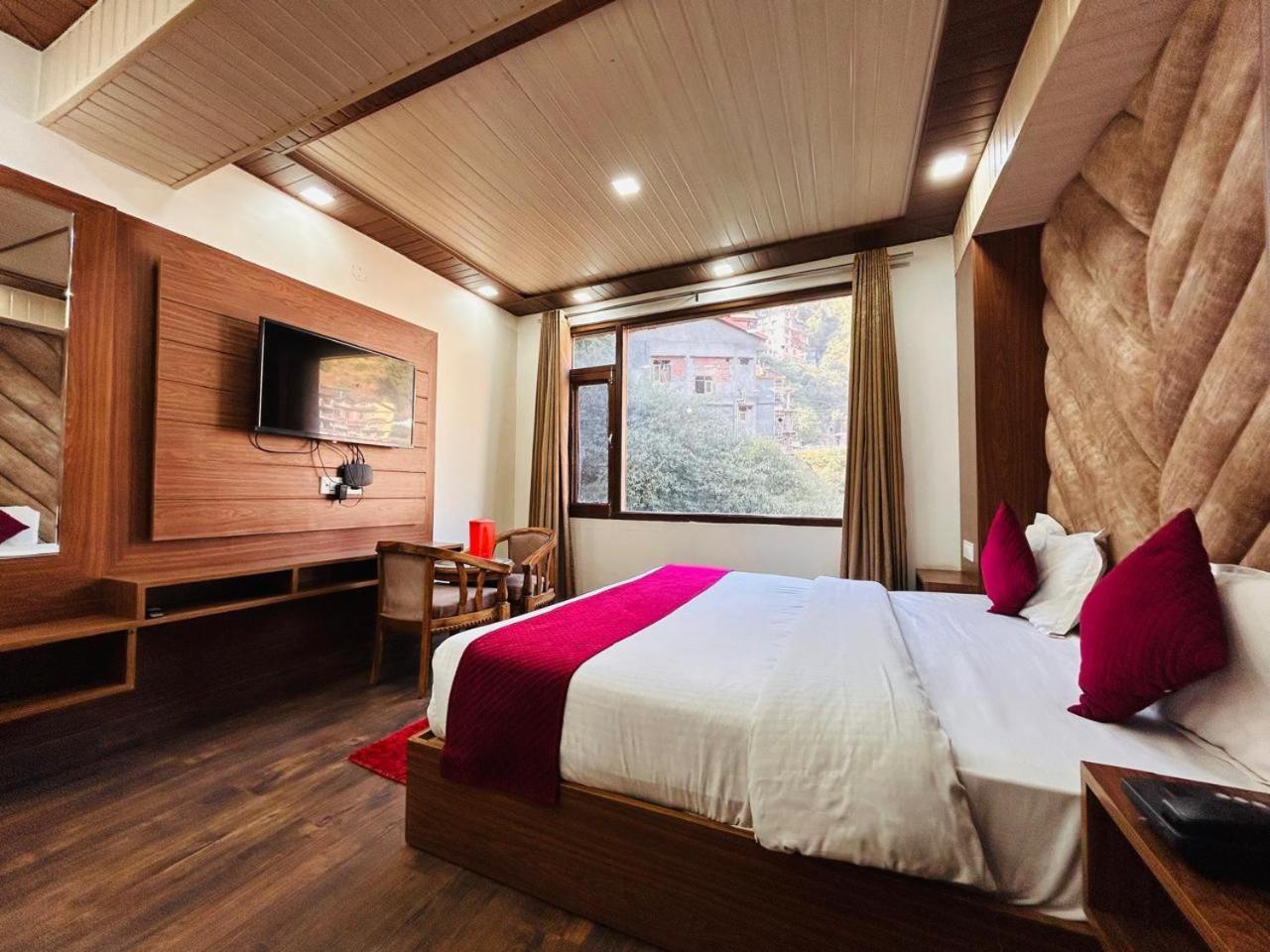 Yog Maya Regency B&B Shimla Exterior foto