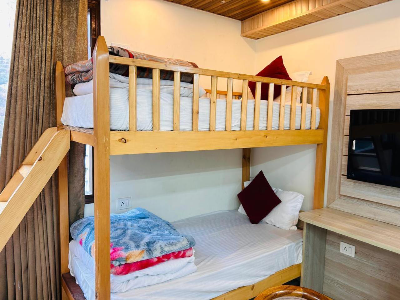 Yog Maya Regency B&B Shimla Exterior foto