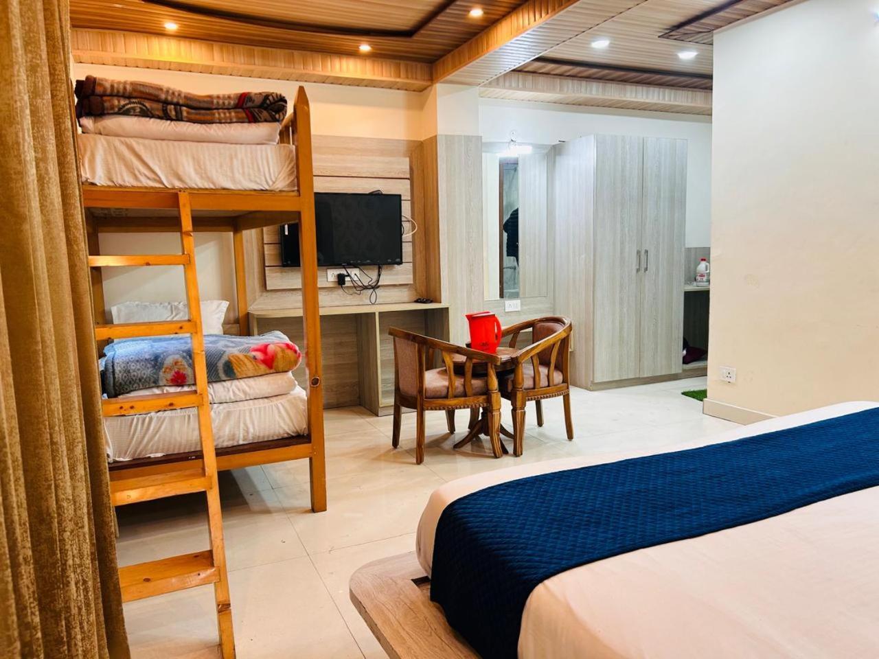 Yog Maya Regency B&B Shimla Exterior foto
